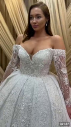 G21-007 Elfenbein Prinzessinnen-Ballkleid Brautkleid Hauptansicht Clean Frame