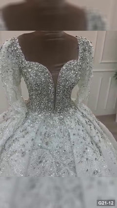 G21-012 Elfenbein Prinzessinnen-Ballkleid Brautkleid Hauptansicht Clean Frame