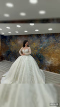 G21-013 Elfenbein Prinzessinnen-Ballkleid Brautkleid Hauptansicht Clean Frame