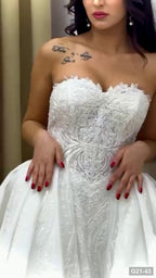 G21-043 Elfenbein Prinzessinnen-Ballkleid Brautkleid Hauptansicht Clean Frame