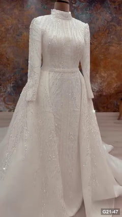 G21-047 Elfenbein Etui Brautkleid Hauptansicht Clean Frame