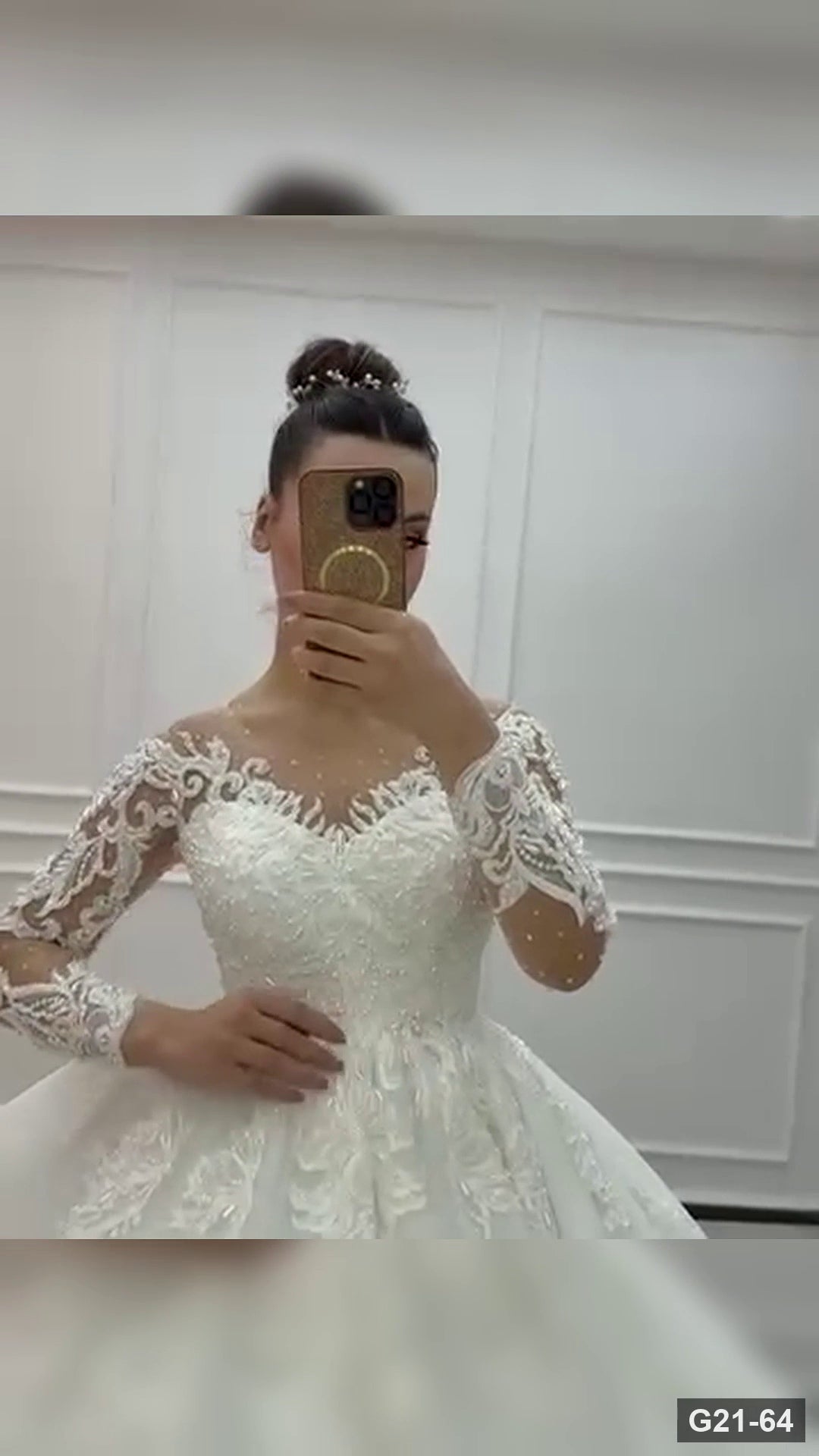 G21-064 Elfenbein Prinzessinnen-Ballkleid Brautkleid Hauptansicht Clean Frame