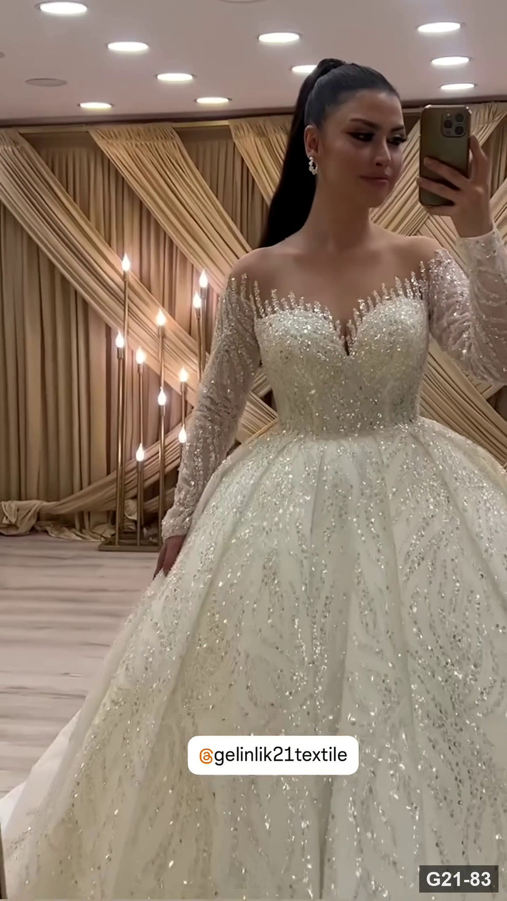 G21-083 Elfenbein Prinzessinnen-Ballkleid Brautkleid Hauptansicht Clean Frame