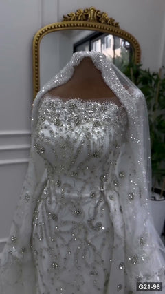 G21-096 Elfenbein Prinzessinnen-Ballkleid Brautkleid Hauptansicht Clean Frame