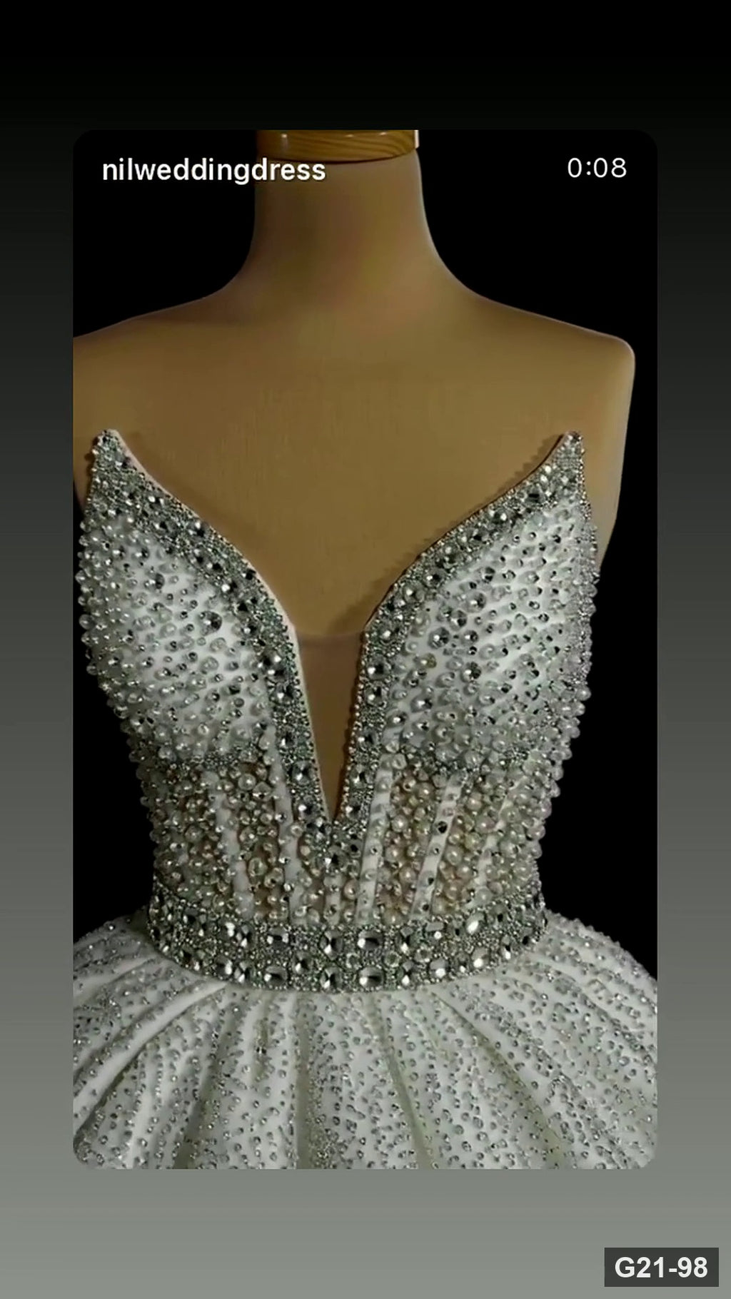 G21-098 Elfenbein Prinzessinnen-Ballkleid Brautkleid Hauptansicht Clean Frame