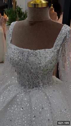 G21-105 Elfenbein Prinzessinnen-Ballkleid Brautkleid Hauptansicht Clean Frame