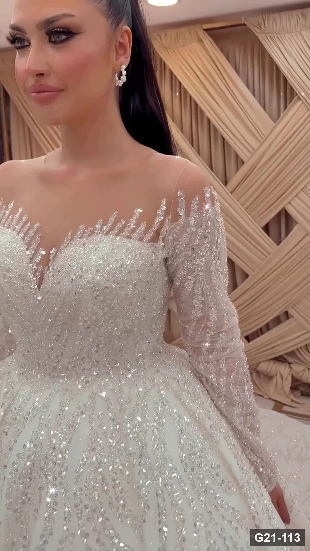 G21-113 Elfenbein Prinzessinnen-Ballkleid Brautkleid Hauptansicht Clean Frame