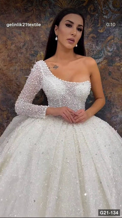 G21-134 Elfenbein Prinzessinnen-Ballkleid Brautkleid Hauptansicht Clean Frame