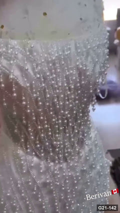 G21-142 Elfenbein Prinzessinnen-Ballkleid Brautkleid Hauptansicht Clean Frame