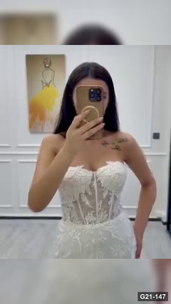 G21-147 Elfenbein Prinzessinnen-Ballkleid Brautkleid Hauptansicht Clean Frame