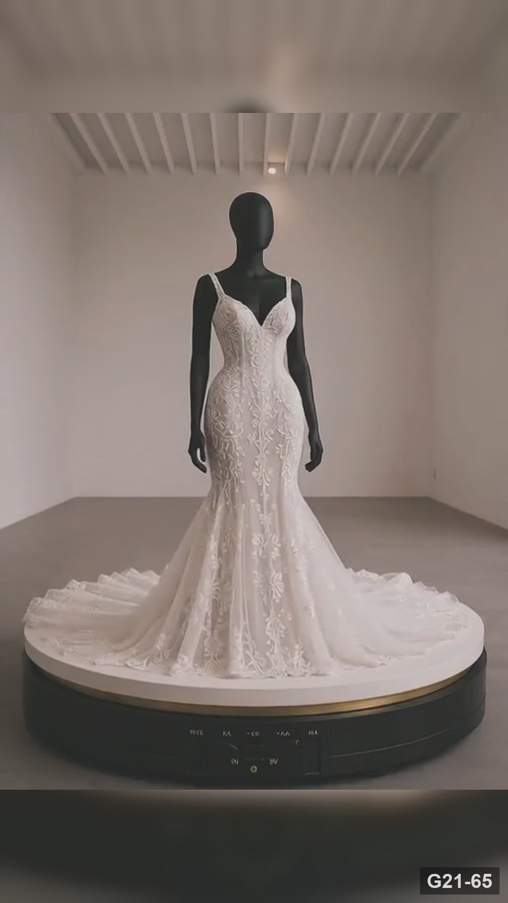 G21-065 Elfenbeinfarbenes Meerjungfrau Spitze Brautkleid und Kapellenschleppe