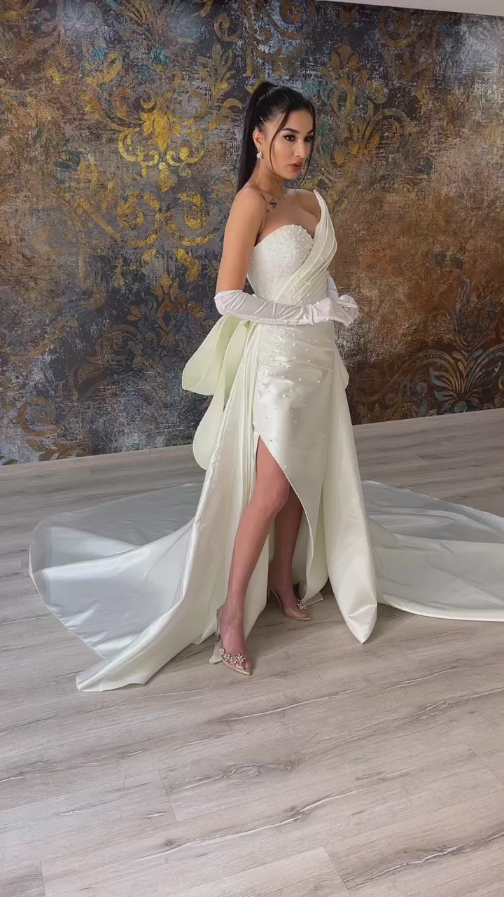 G21-123A - Elfenbein Perlenspitze Prinzessinnen-Ballkleid Brautkleid