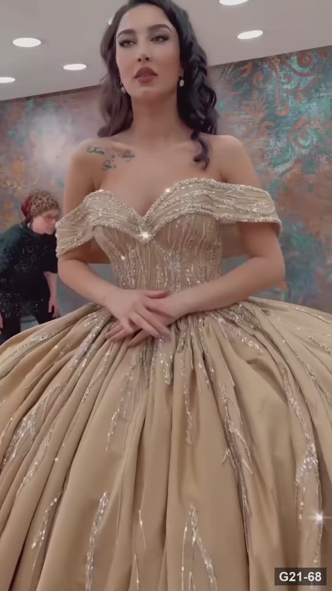G21-068 Champagner Ballkleid Tüll Verlobungskleid mit schulterfrei