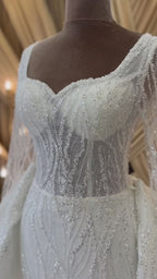 G21-083A - Elfenbein Spitze Prinzessinnen-Ballkleid Brautkleid