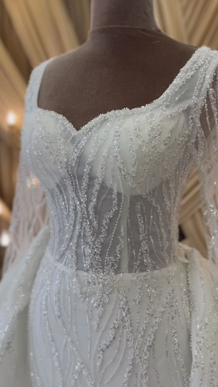 G21-083A - Elfenbein Spitze Prinzessinnen-Ballkleid Brautkleid
