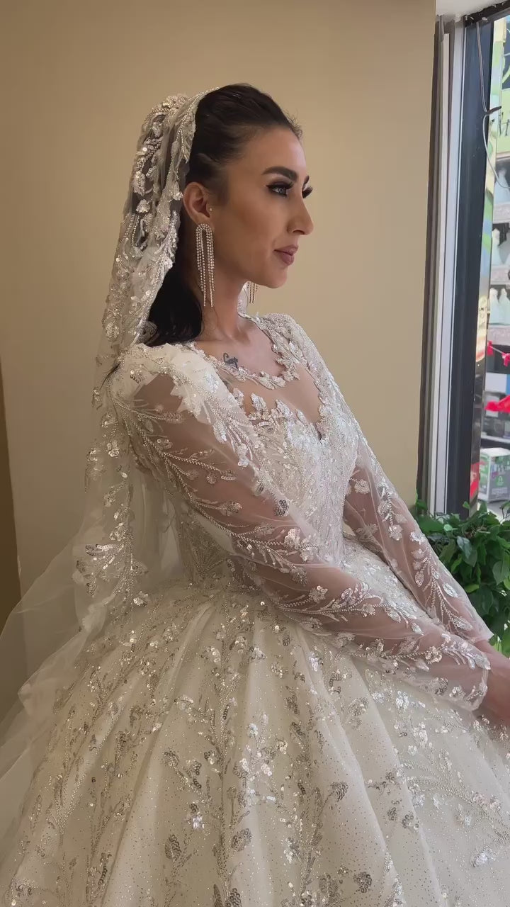 G21-106A - Elfenbein Perlenspitze Prinzessinnen-Ballkleid Brautkleid