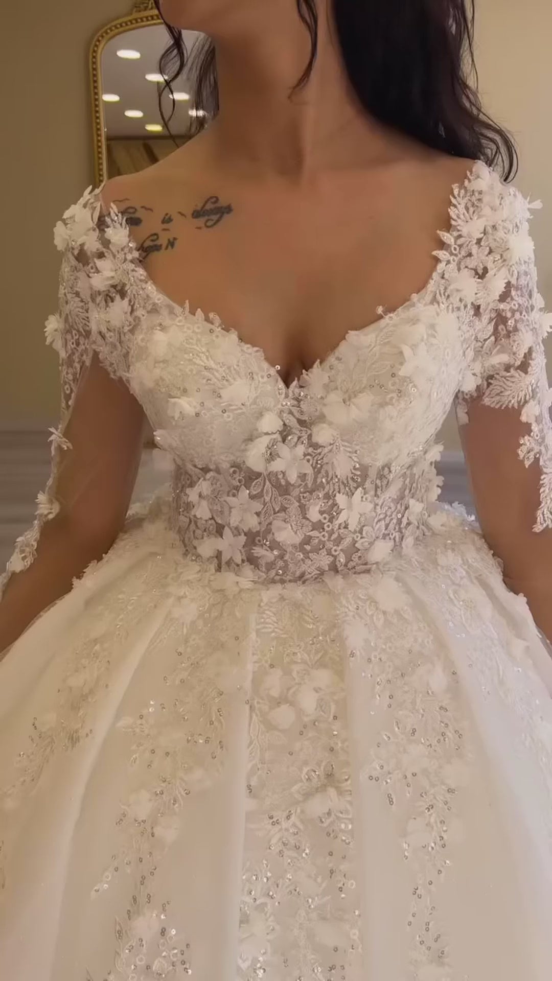 G21-100 Elfenbein Ballkleid Spitze Brautkleid und Kapellenschleppe
